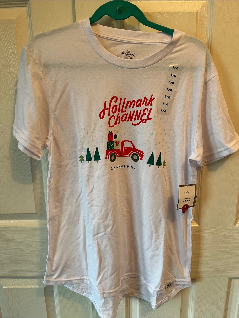 NWT Hallmark Channel Women’s L/G White Christmas Graphic T-Shirt Oh What Fun